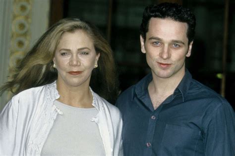 kathleen turner naked|Matthew Rhys Regrets Kathleen Turner Nude Photo Leak from ...